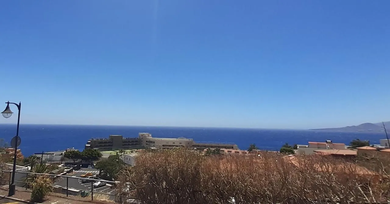 Luxurious Apartment With Large Terrace And Sea Views Tabaiba
