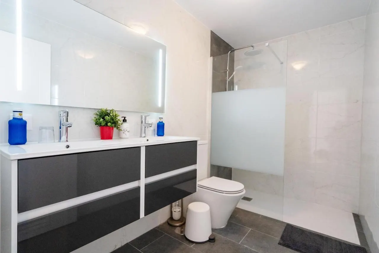 Luxurious Apartment With Large Terrace And Sea Views Tabaiba 0*,